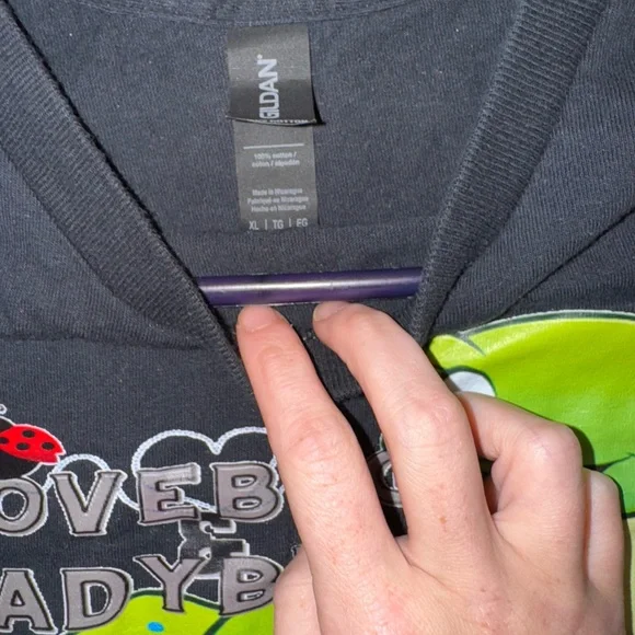 Gildan Black Tee with Green and Red Graphic - Picture 2 of 2